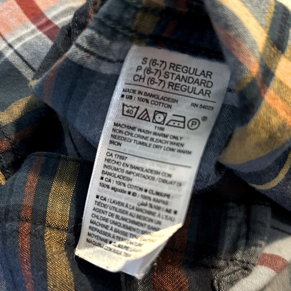 🔆3 for $25🔆 Boys Old Navy Short-Sleeved Plaid Shirt - Picture 3 of 4